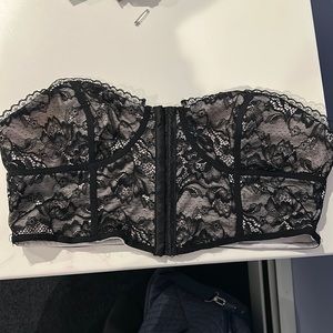 Lace corset strapless crop top